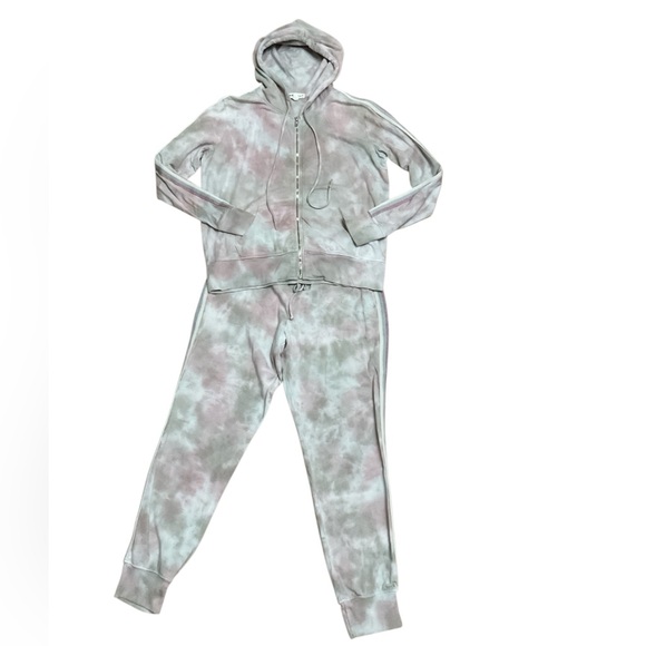 Johnny Was Calme Jogger Suit - Picture 2 of 10